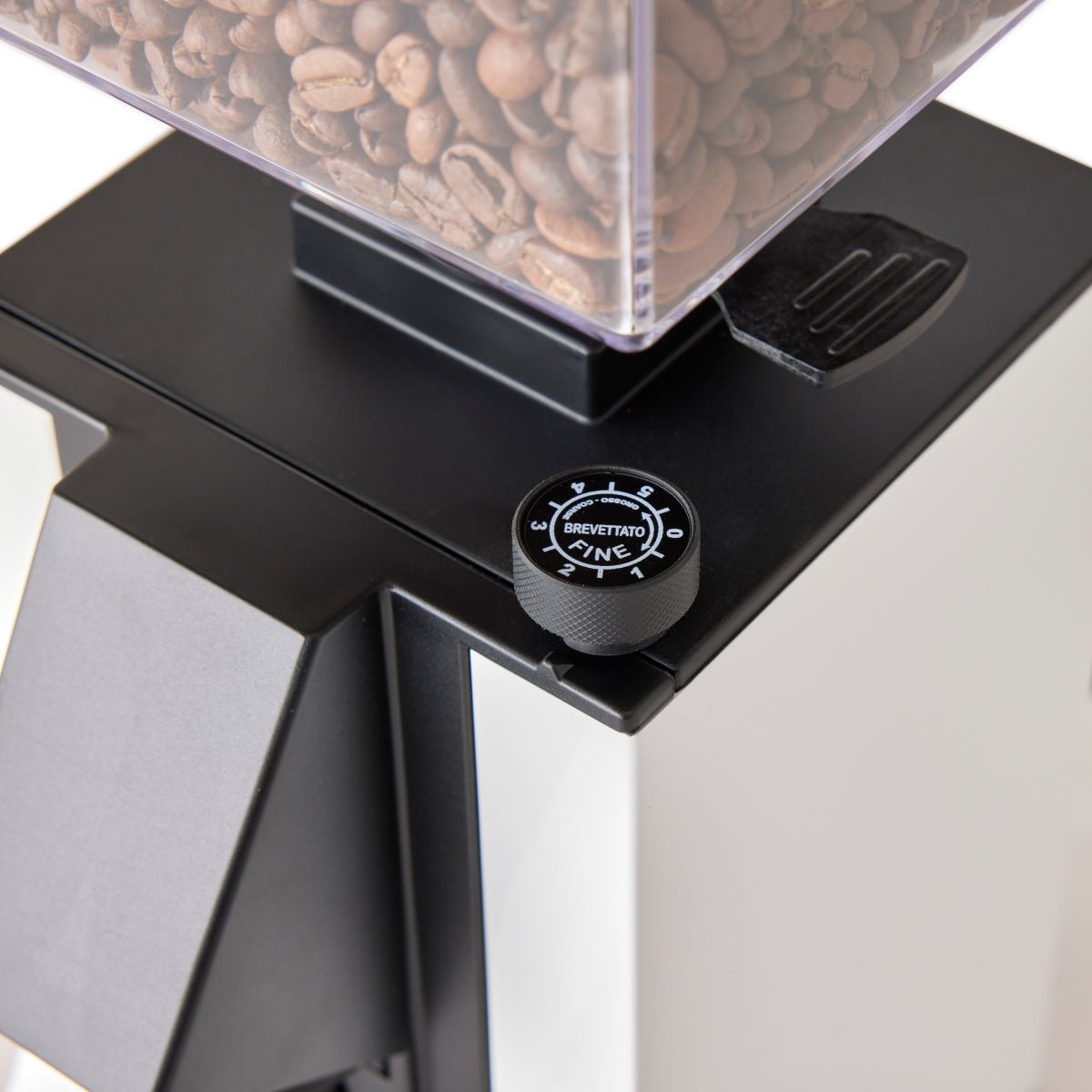Eureka Mignon Silenzio 55 Espresso Grinder - Image 14